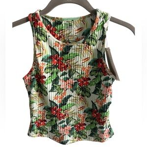 Shore the Brand Active Tank in Blooming Bali NWT Small